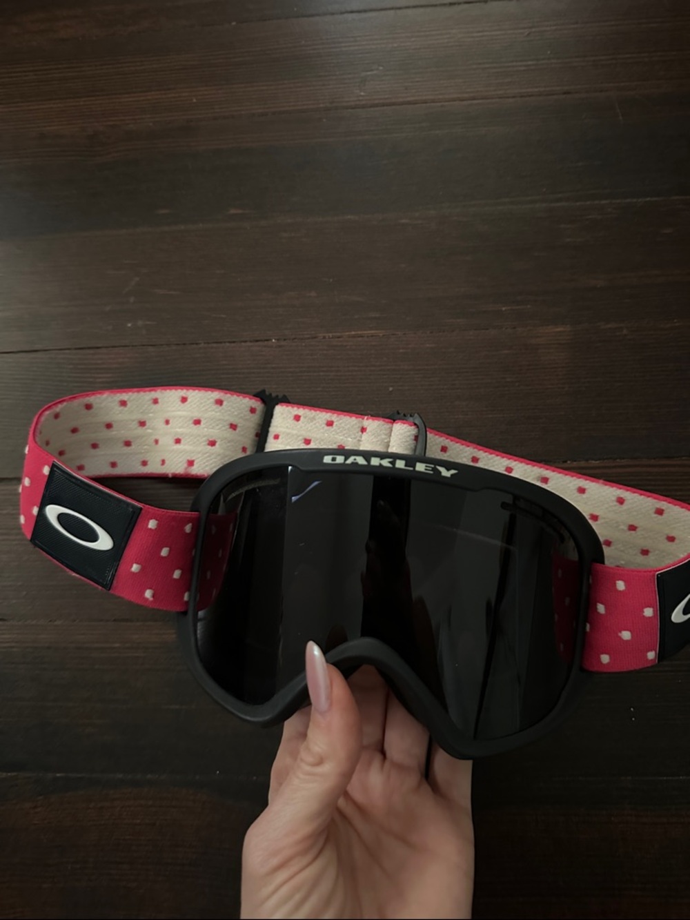 Oakley Black Lens Snow Goggles with Pink Polka Dot Strap